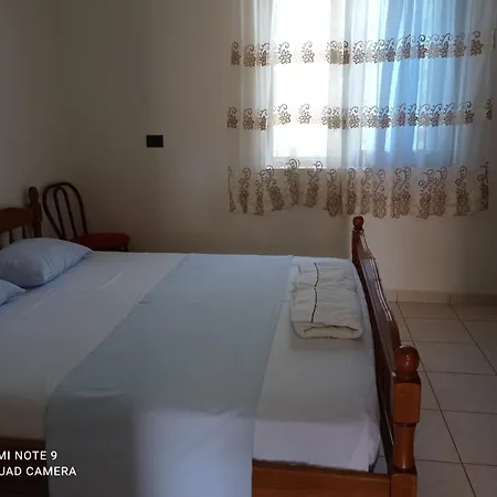 A & H * Velipojë