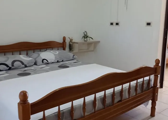 A & H 公寓 Velipojë